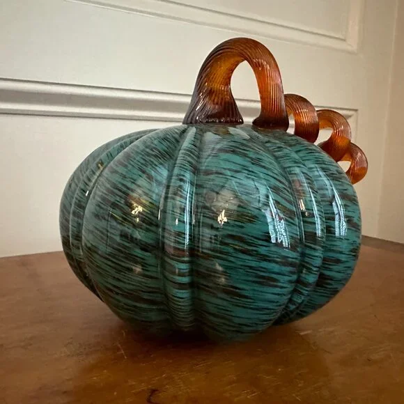 Pier 1 Illuminated Art Glass 7" Halloween Pumpkin Blue Black Swirl Curly Stem - Picture 3 of 9